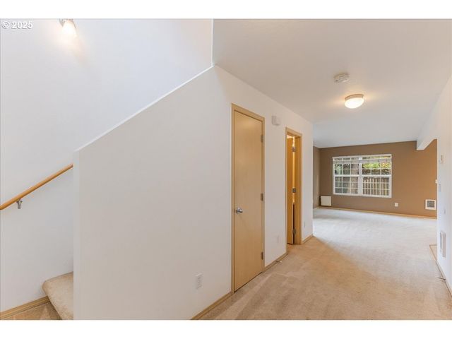 1094 S PENNINGTON Dr, Newberg, OR 97132