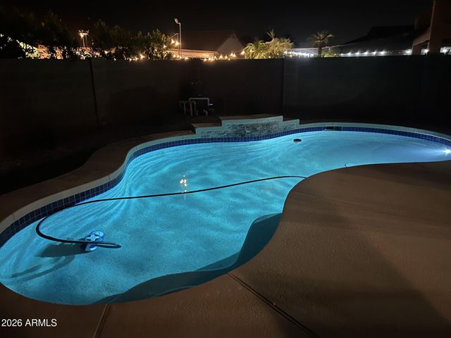 7521 W SOUTHGATE Avenue, Phoenix, AZ 85043