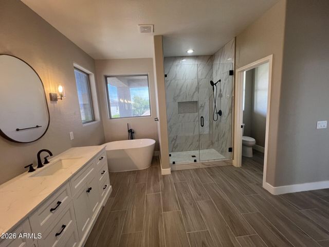 7521 W SOUTHGATE Avenue, Phoenix, AZ 85043