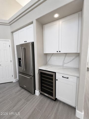 7521 W SOUTHGATE Avenue, Phoenix, AZ 85043