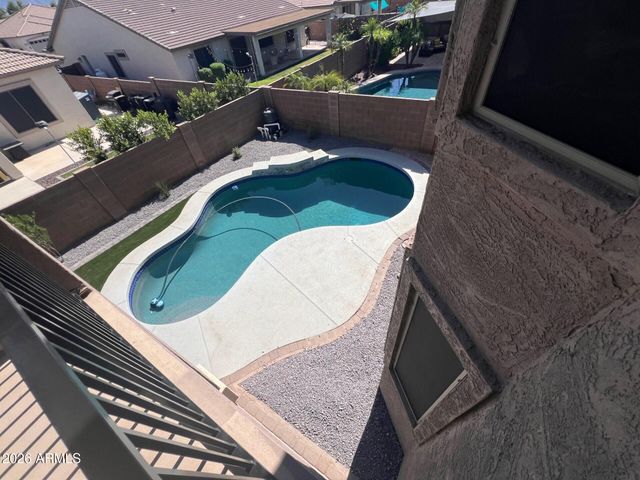 7521 W SOUTHGATE Avenue, Phoenix, AZ 85043