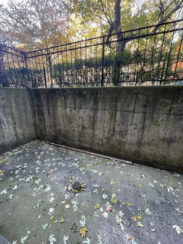 4233 N Kenmore Avenue GN, Chicago, IL 60613