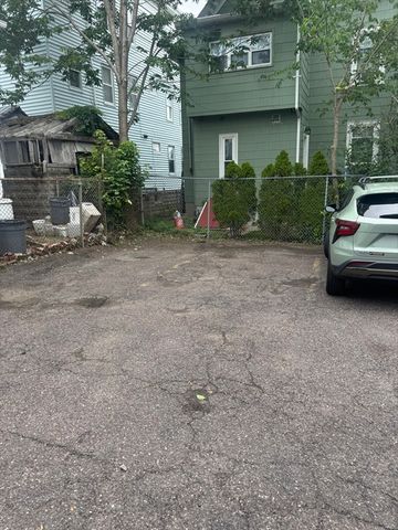44 Spring 3, Malden, MA 02148