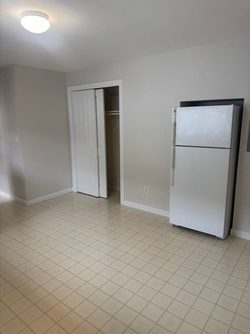 44 Spring 3, Malden, MA 02148