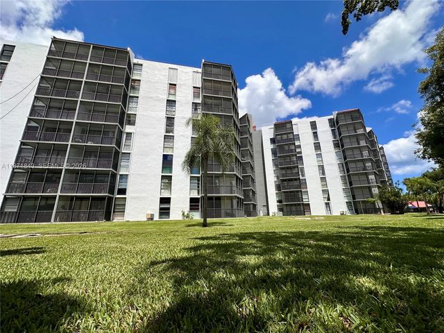 3301 N Country Club Drive 410, Aventura, FL 33180