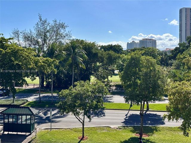 3301 N Country Club Drive 410, Aventura, FL 33180