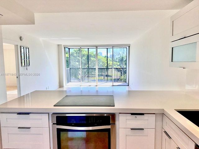 3301 N Country Club Drive 410, Aventura, FL 33180