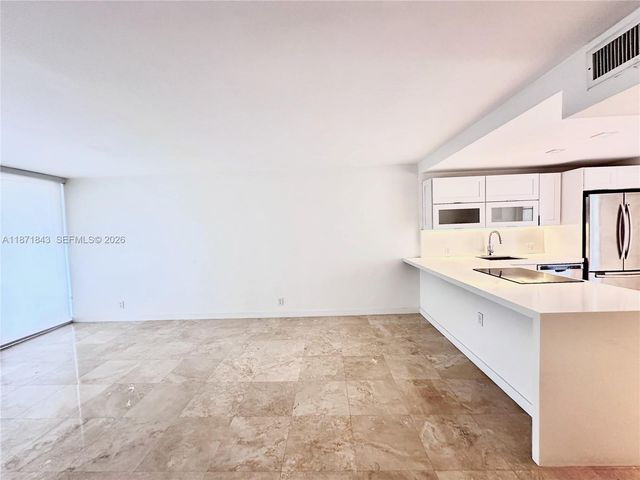 3301 N Country Club Drive 410, Aventura, FL 33180