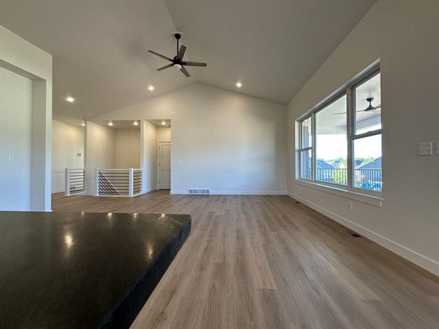 920 CLOVER COURT, Menasha, WI 54952