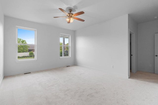 920 CLOVER COURT, Menasha, WI 54952