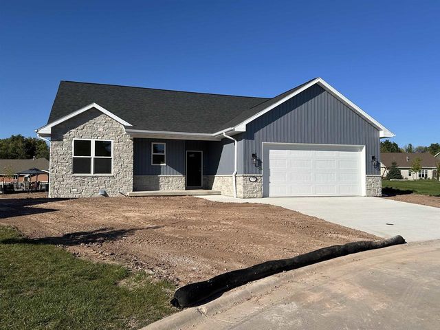 920 CLOVER COURT, Menasha, WI 54952