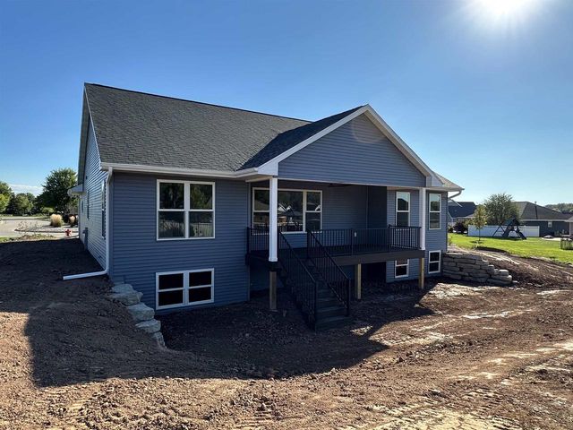 920 CLOVER COURT, Menasha, WI 54952