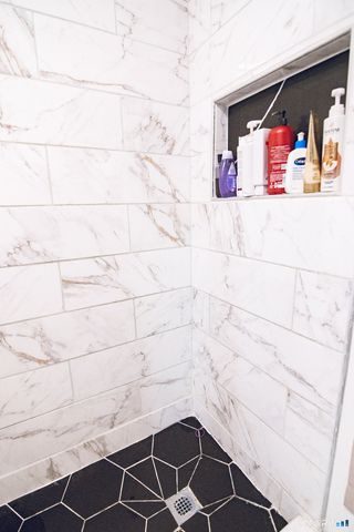 947 Pearl Lake Road, Waterbury, CT 06706