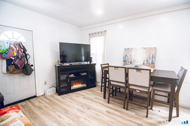 947 Pearl Lake Road, Waterbury, CT 06706