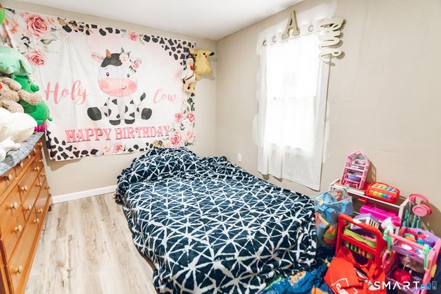 947 Pearl Lake Road, Waterbury, CT 06706