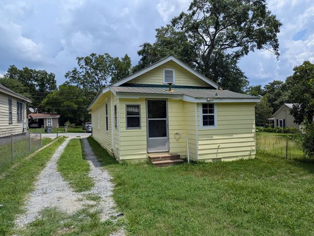 1905 10th Avenue, Phenix City, AL 36867