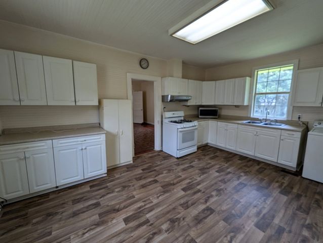 1905 10th Avenue, Phenix City, AL 36867