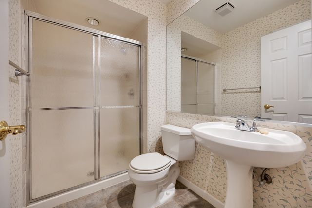 1153 S Linneman Road 1153, Mount Prospect, IL 60056