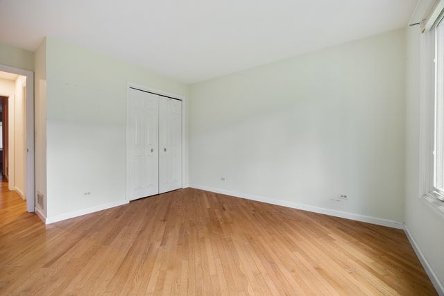 1153 S Linneman Road 1153, Mount Prospect, IL 60056