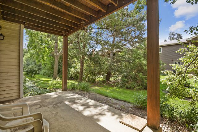 1153 S Linneman Road 1153, Mount Prospect, IL 60056