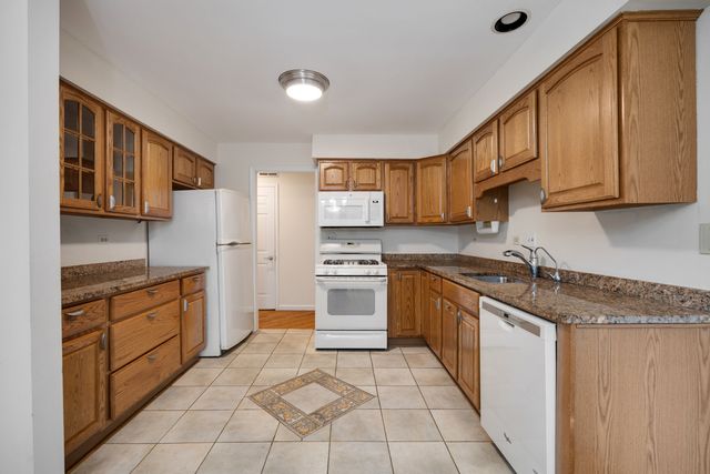 1153 S Linneman Road 1153, Mount Prospect, IL 60056