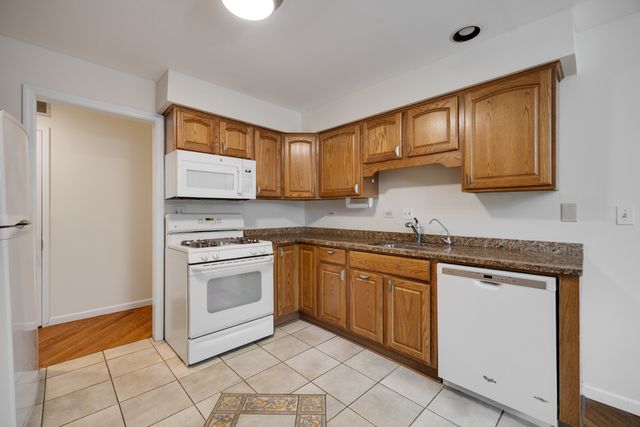 1153 S Linneman Road 1153, Mount Prospect, IL 60056