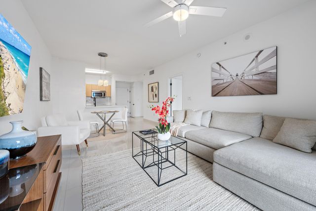 550 OKEECHOBEE Boulevard 1614, West Palm Beach, FL 33401