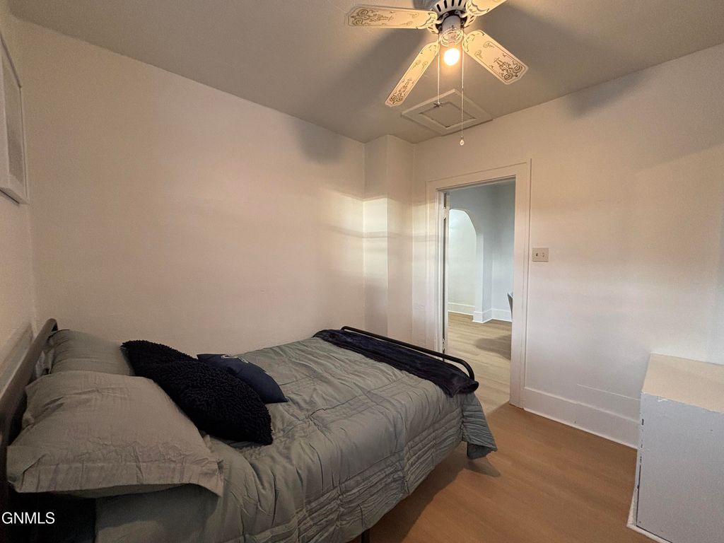 325 Chaffee Row, Beulah, ND 58523 photo 11