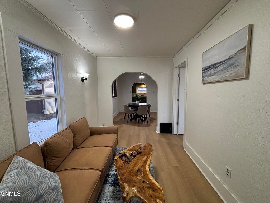 325 Chaffee Row, Beulah, ND 58523 photo 6