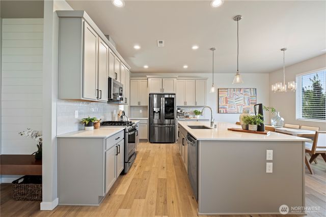 6774 43rd Street NE, Marysville, WA 98270