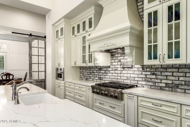 19675 E VIA PARK Street, Queen Creek, AZ 85142