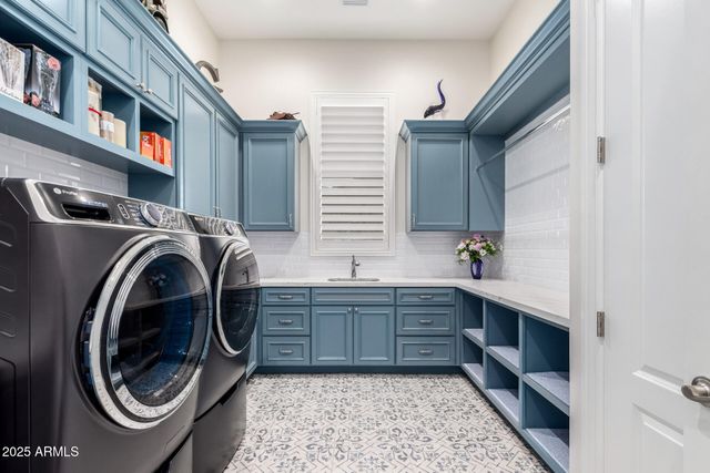 19675 E VIA PARK Street, Queen Creek, AZ 85142