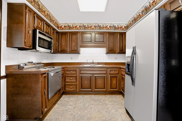 4303 E County Road 150 N, Avon, IN 46123
