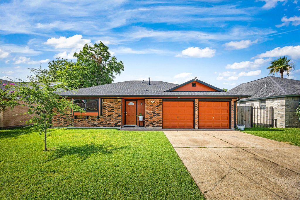 5923 Dee Drive, Pasadena, TX 77505