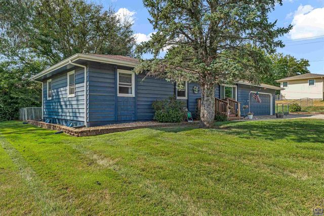 5001 NW Kendall DR, Topeka, KS 66618