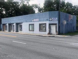 1492 KINGS Road, Jacksonville, FL 32209