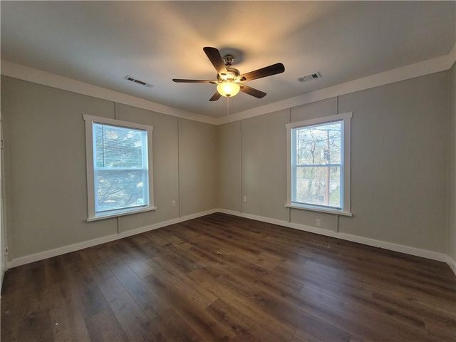 215 Avenue E SE, Lindale, GA 30147