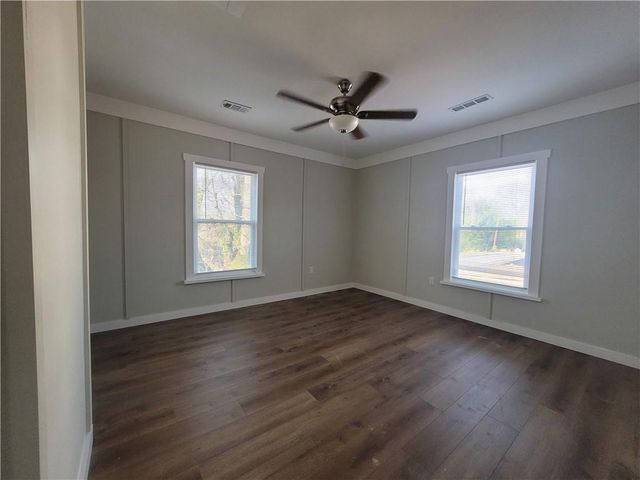 215 Avenue E SE, Lindale, GA 30147