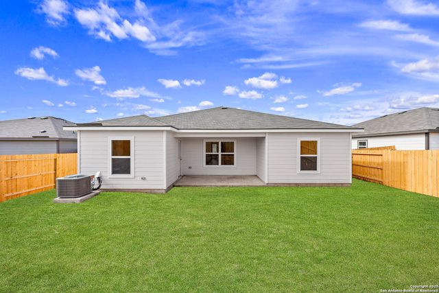 16170 Farmer, Lytle, TX 78052