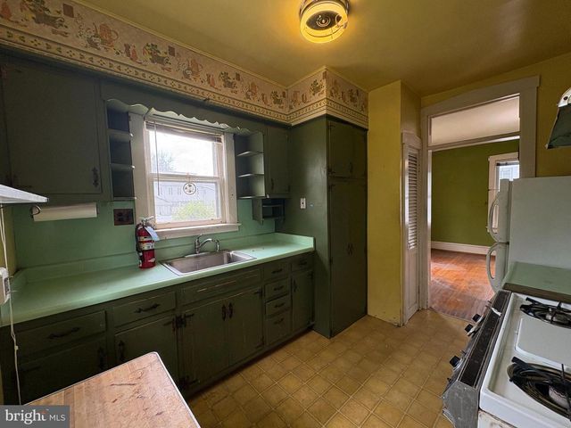 822 MERRICK AVE, Collingswood, NJ 08108
