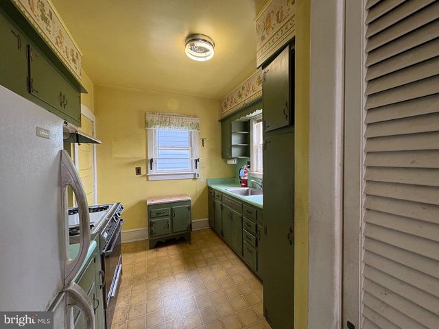 822 MERRICK AVE, Collingswood, NJ 08108