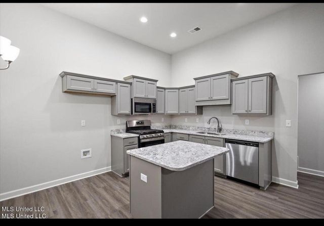 6540 E John Hamilton Way Way, Olive Branch, MS 38654