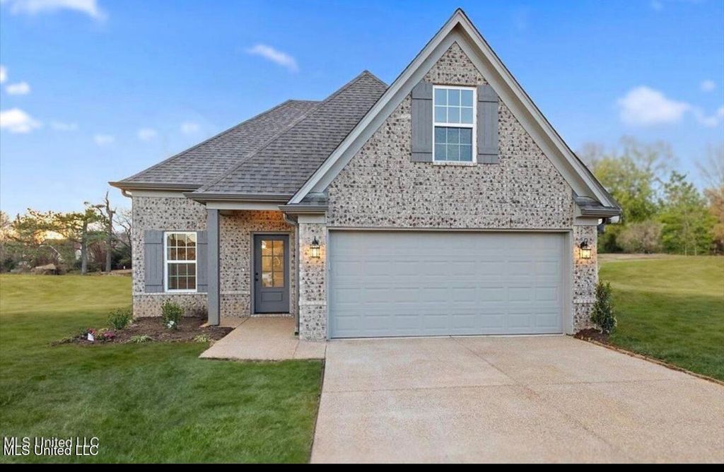 6540 E John Hamilton Way Way, Olive Branch, MS 38654