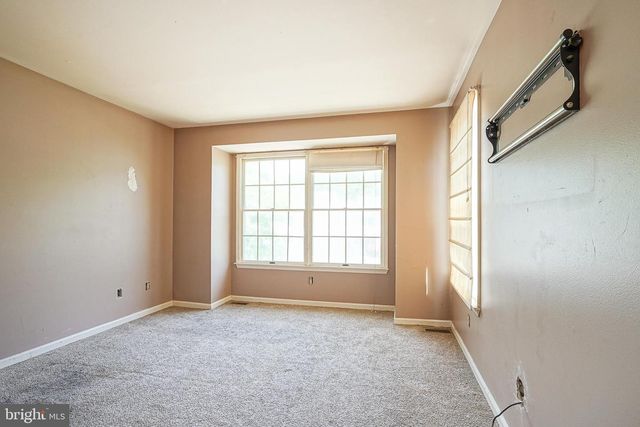 36 SHADY BROOKE LN, Swedesboro, NJ 08085