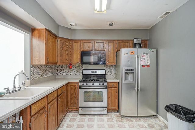 36 SHADY BROOKE LN, Swedesboro, NJ 08085