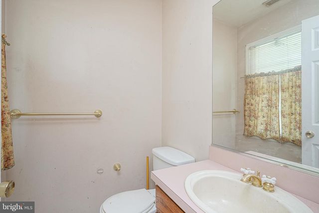 36 SHADY BROOKE LN, Swedesboro, NJ 08085