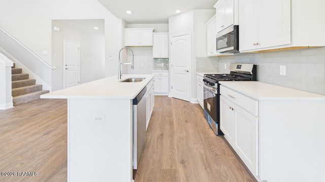 305 Bellewood Drive, Lafayette, LA 70507