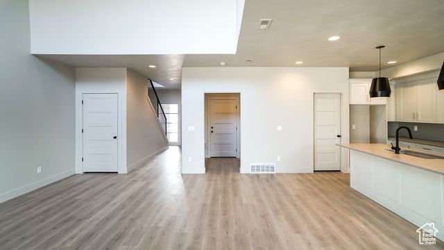 954 W 1880 S, Syracuse, UT 84075