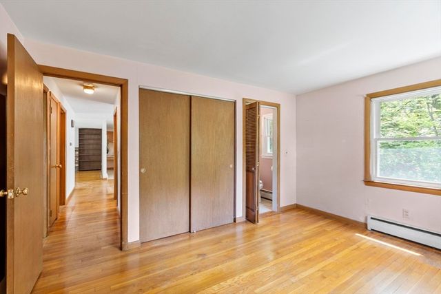 12 Abbott Lane, Chelmsford, MA 01824