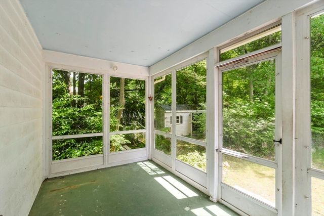 12 Abbott Lane, Chelmsford, MA 01824